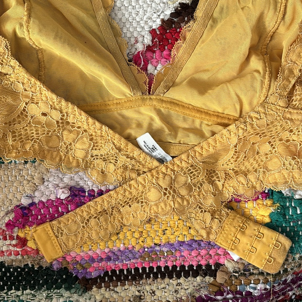 FP Yellow Lace Galloons Halter - Picture 3 of 4
